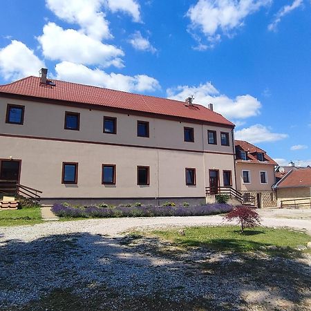 Zamecek Cerov Apartamento Jičín Exterior foto