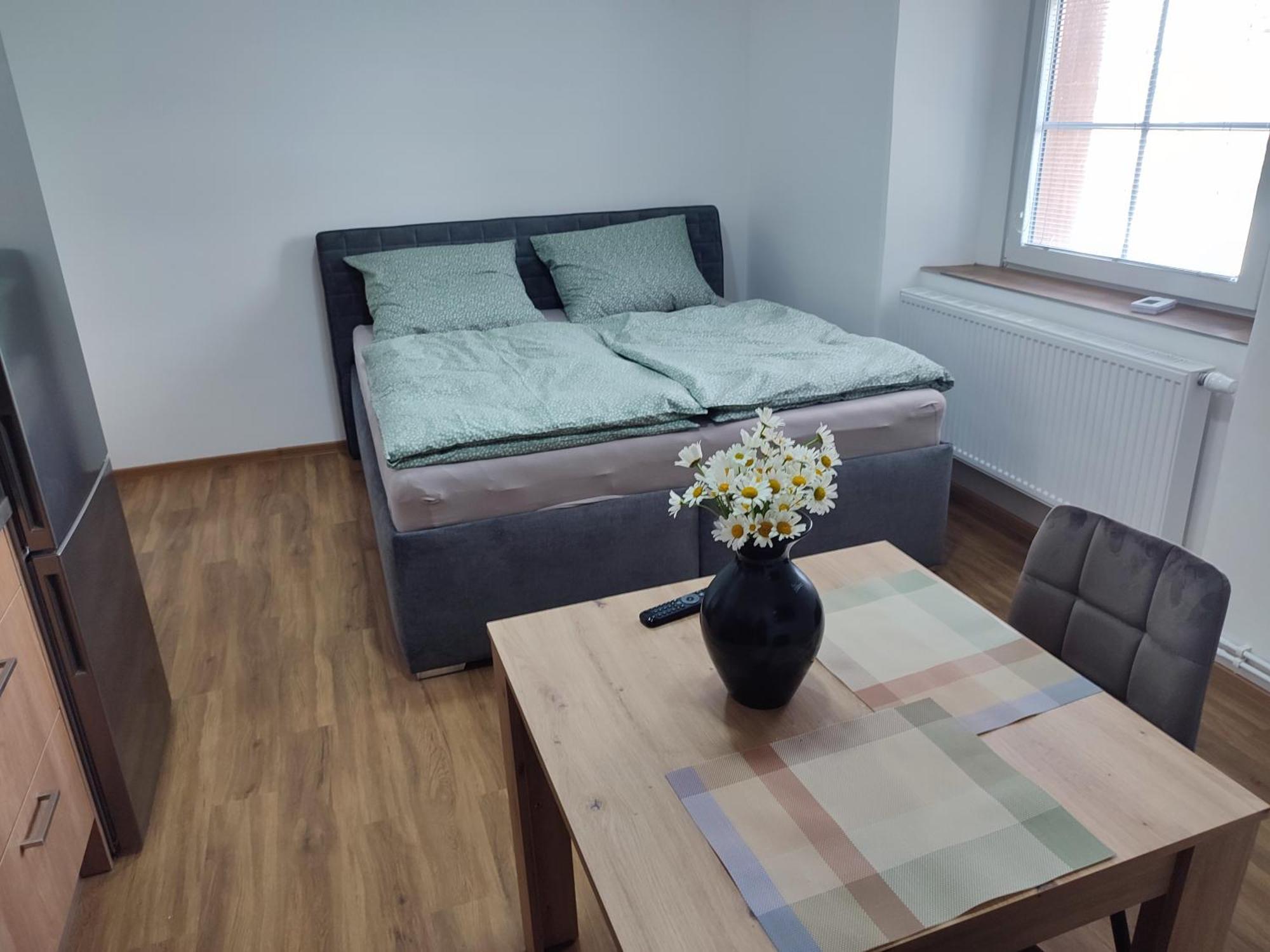 Zamecek Cerov Apartamento Jičín Exterior foto