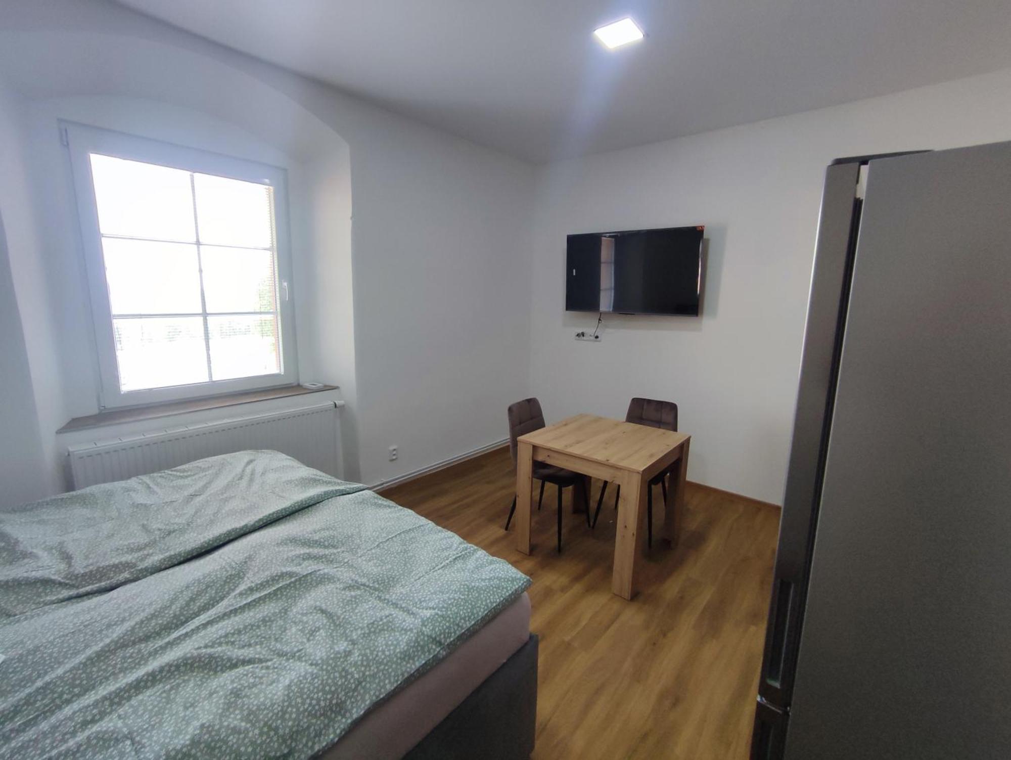 Zamecek Cerov Apartamento Jičín Exterior foto